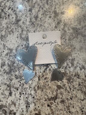 Free People Silver Filigree Double Heart Drop Earrings